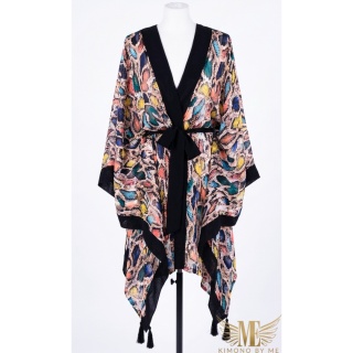 MADERA MINI Kimono plażowe z czarnymi skrzydłami, wzór węża